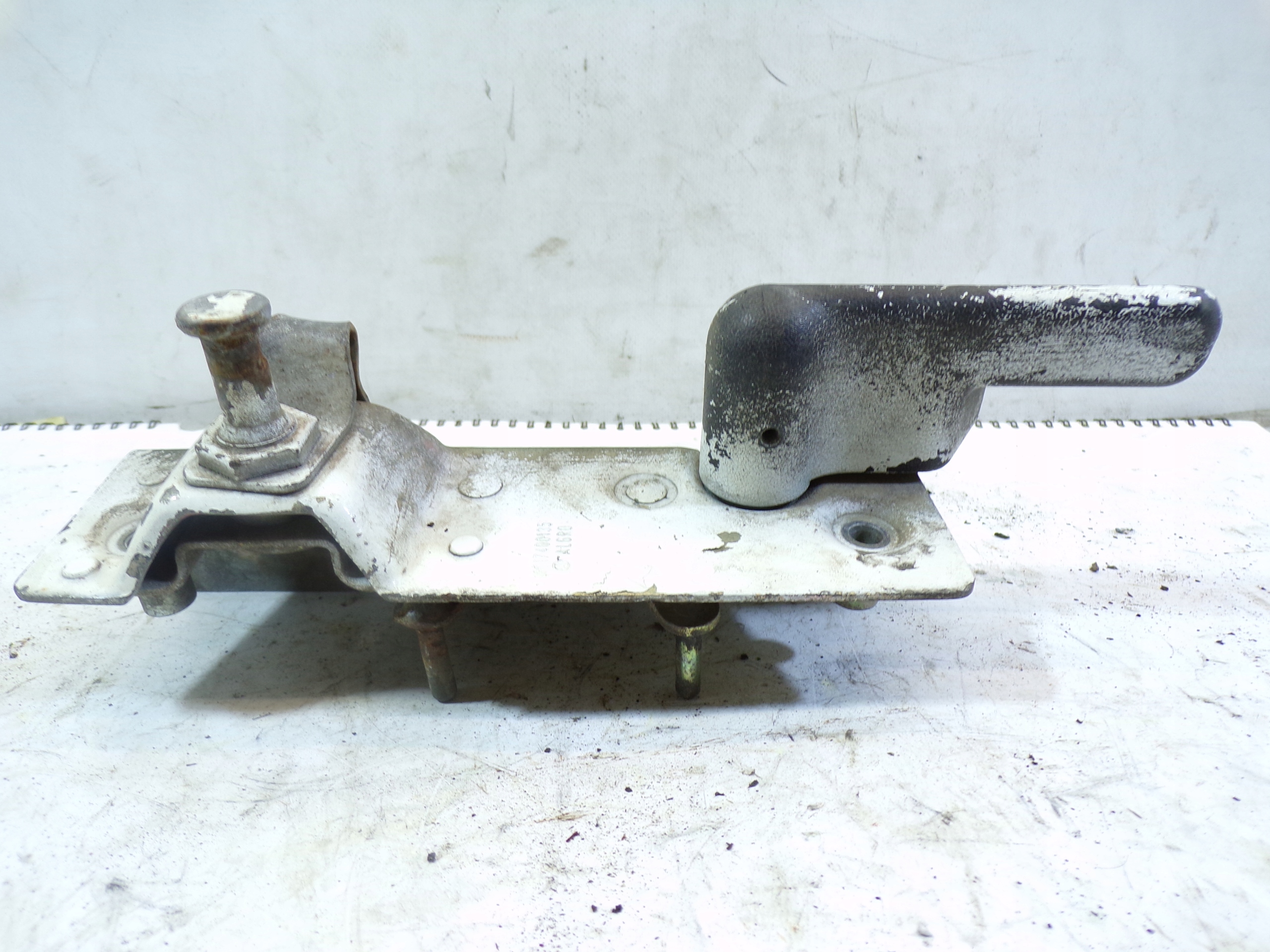 handle inner lock door of left TYLNYCH MERCEDES SPRINTER 901