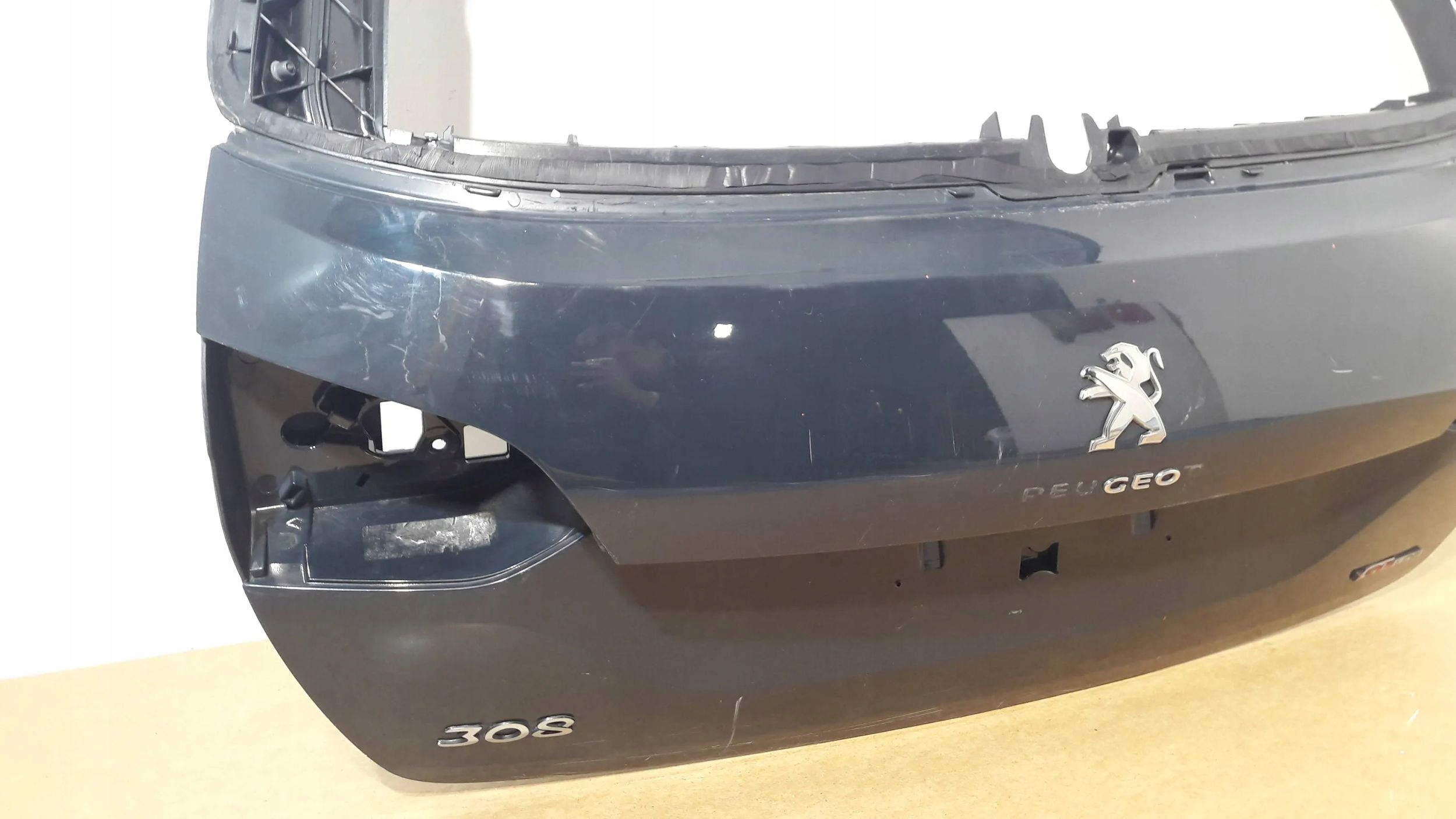 Peugeot 308 rear trunk door boot 2013- (H110)