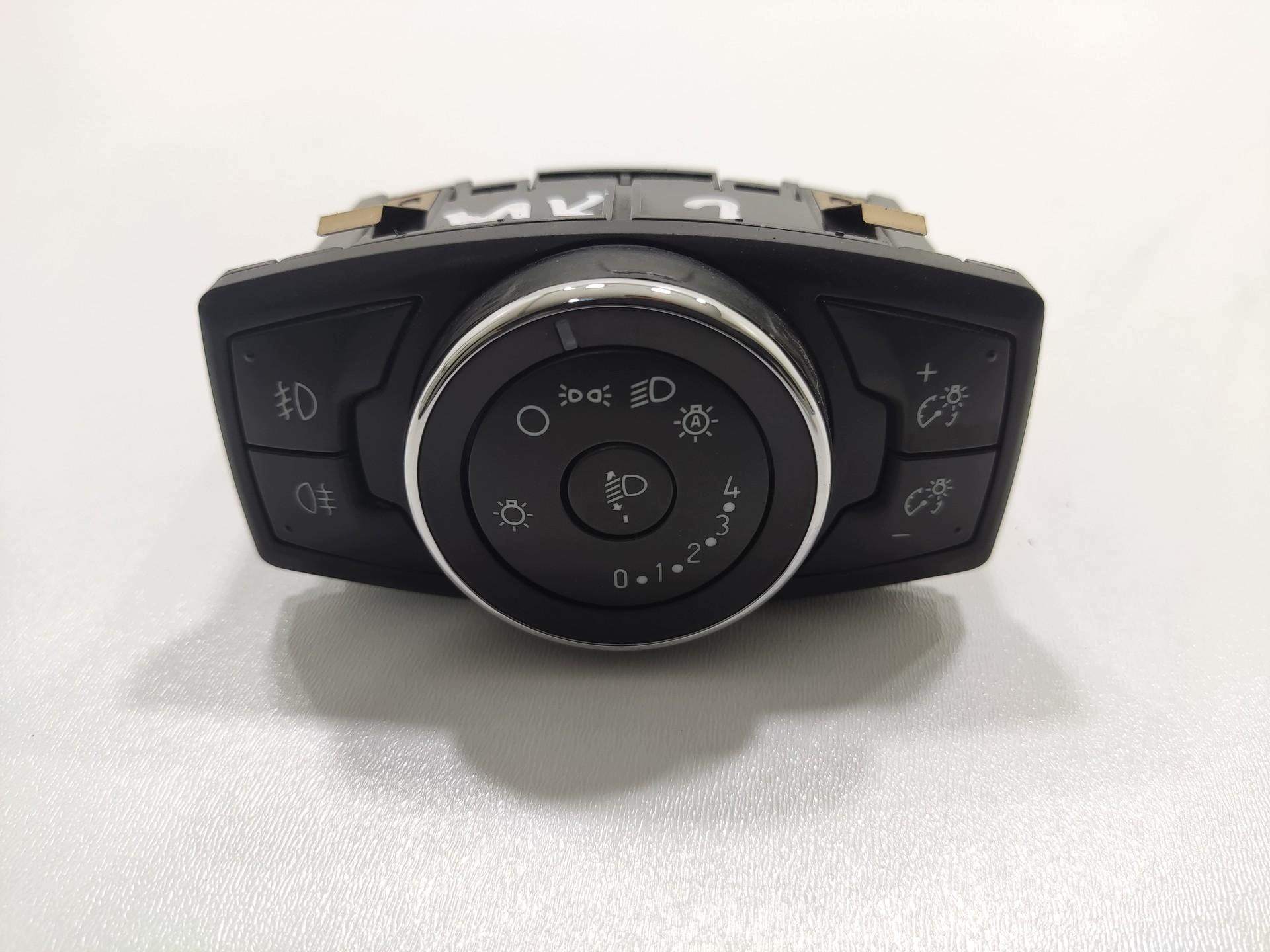 bouton interrupteur feux FORD FOCUS MK3 2010-2014 BM5T-13A024-CE