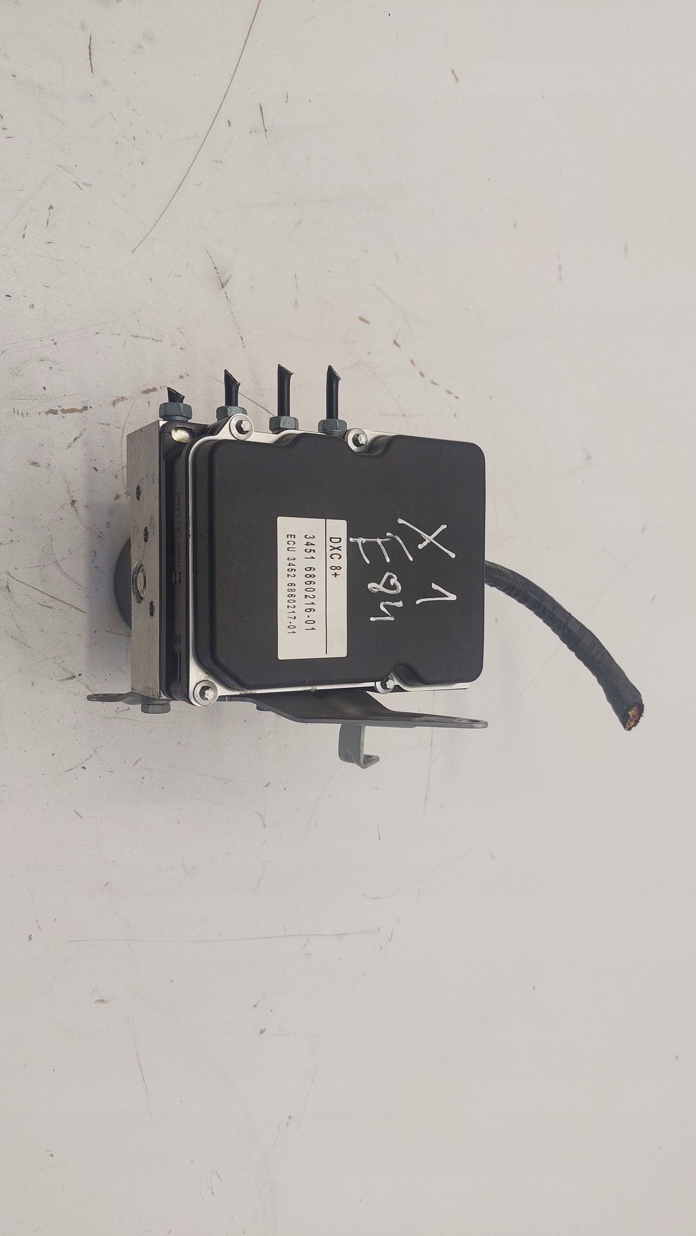 BMW E84 X1 brake booster control unit ABS 6860216 6860217