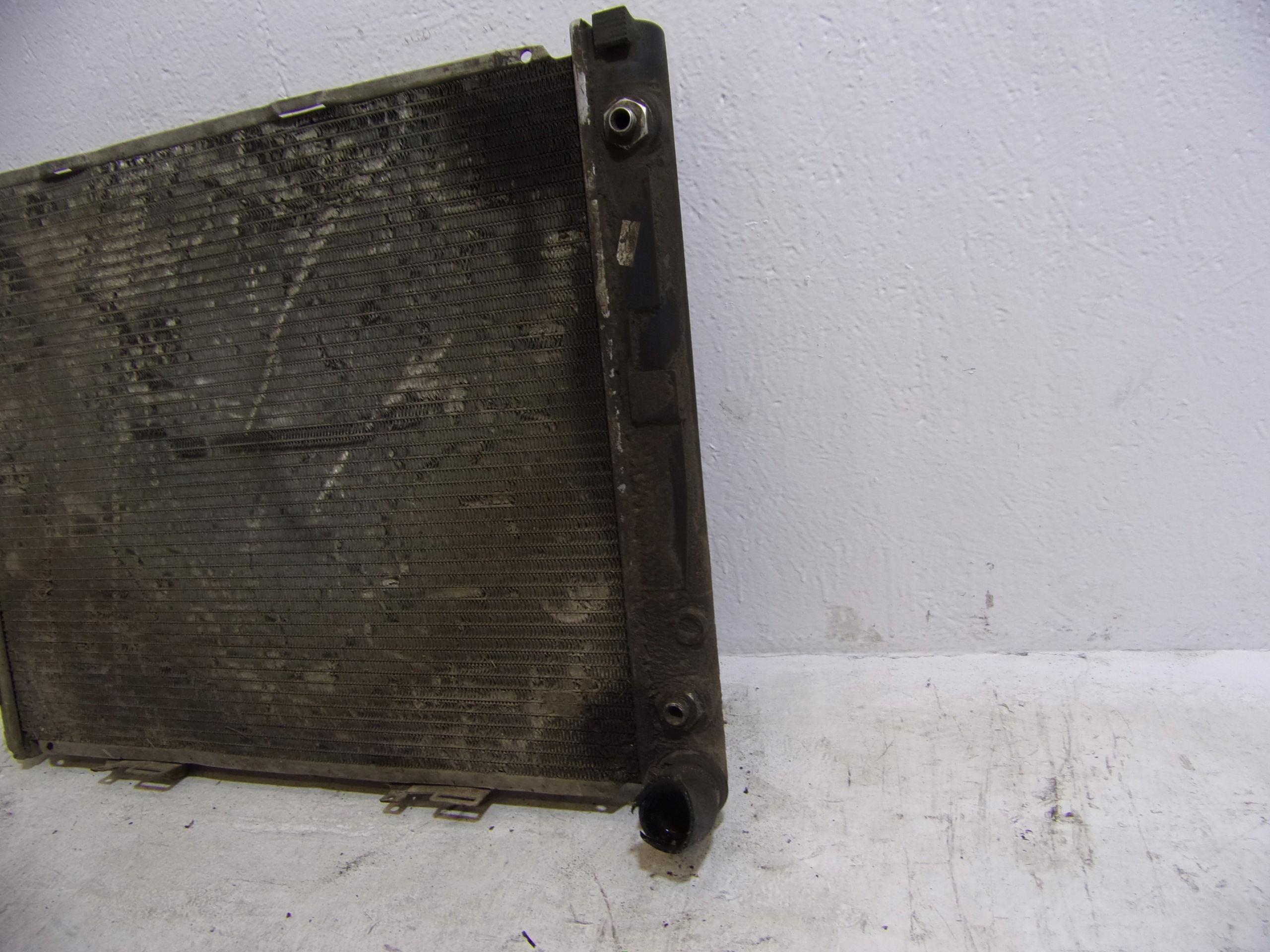 water cooler MERCEDES-BENZ W124 3.0