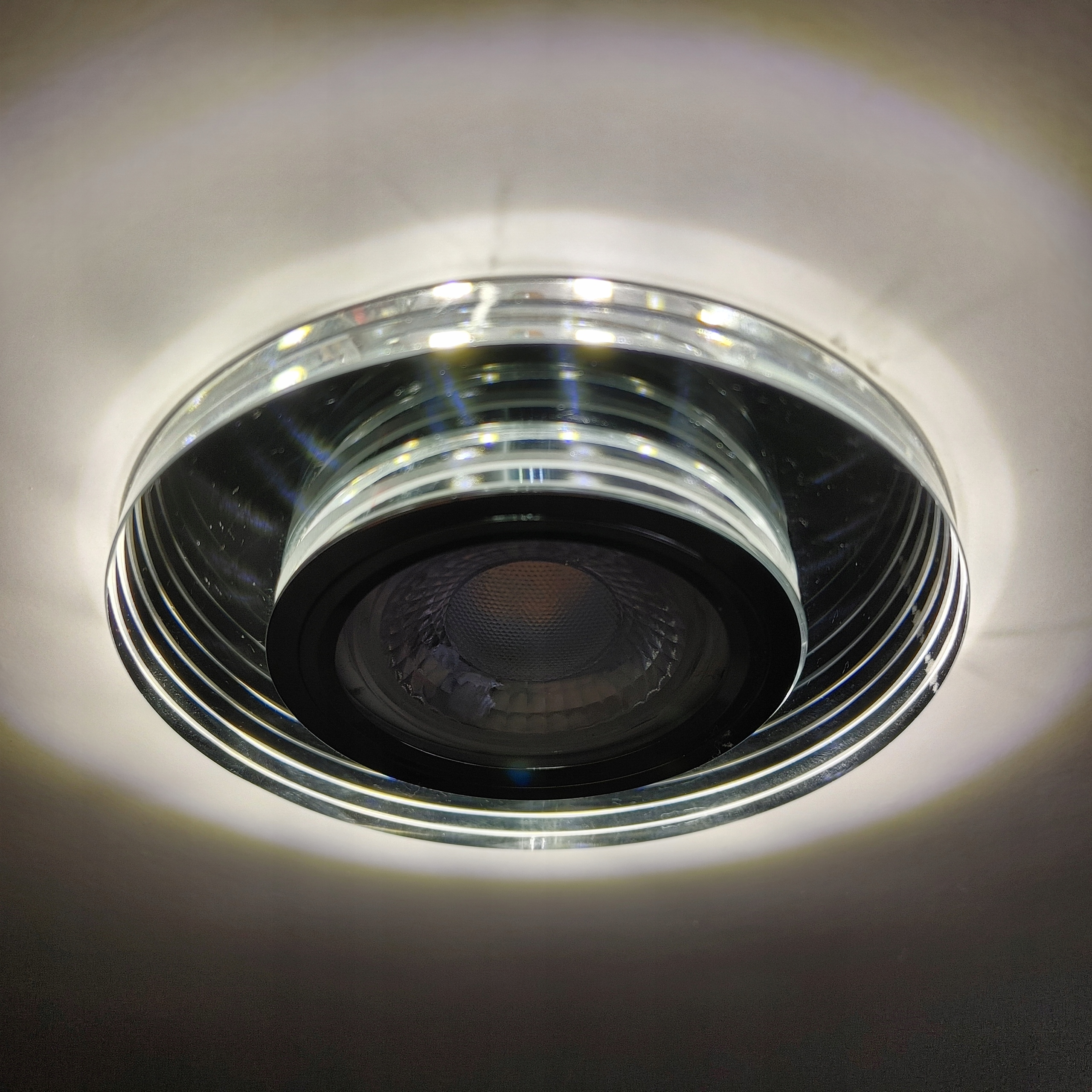 

Oprawa sufitowa, szklana+taśma Led 3W-4000K, GU10