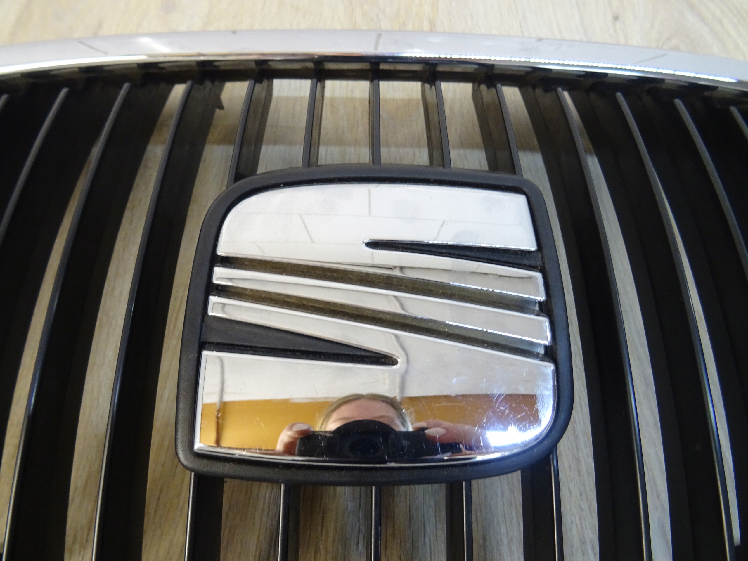 решетка радиатора seat ALTEA 5P0853679