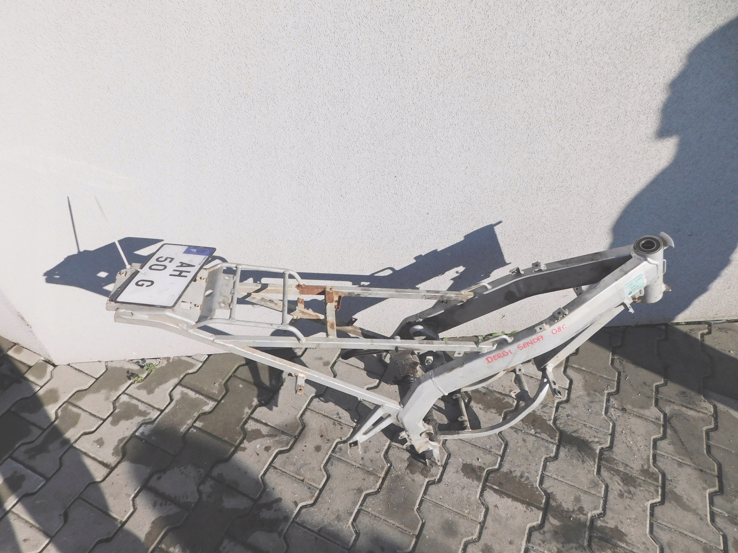 Дербі Сенда 50 кадр документи 2008 р.