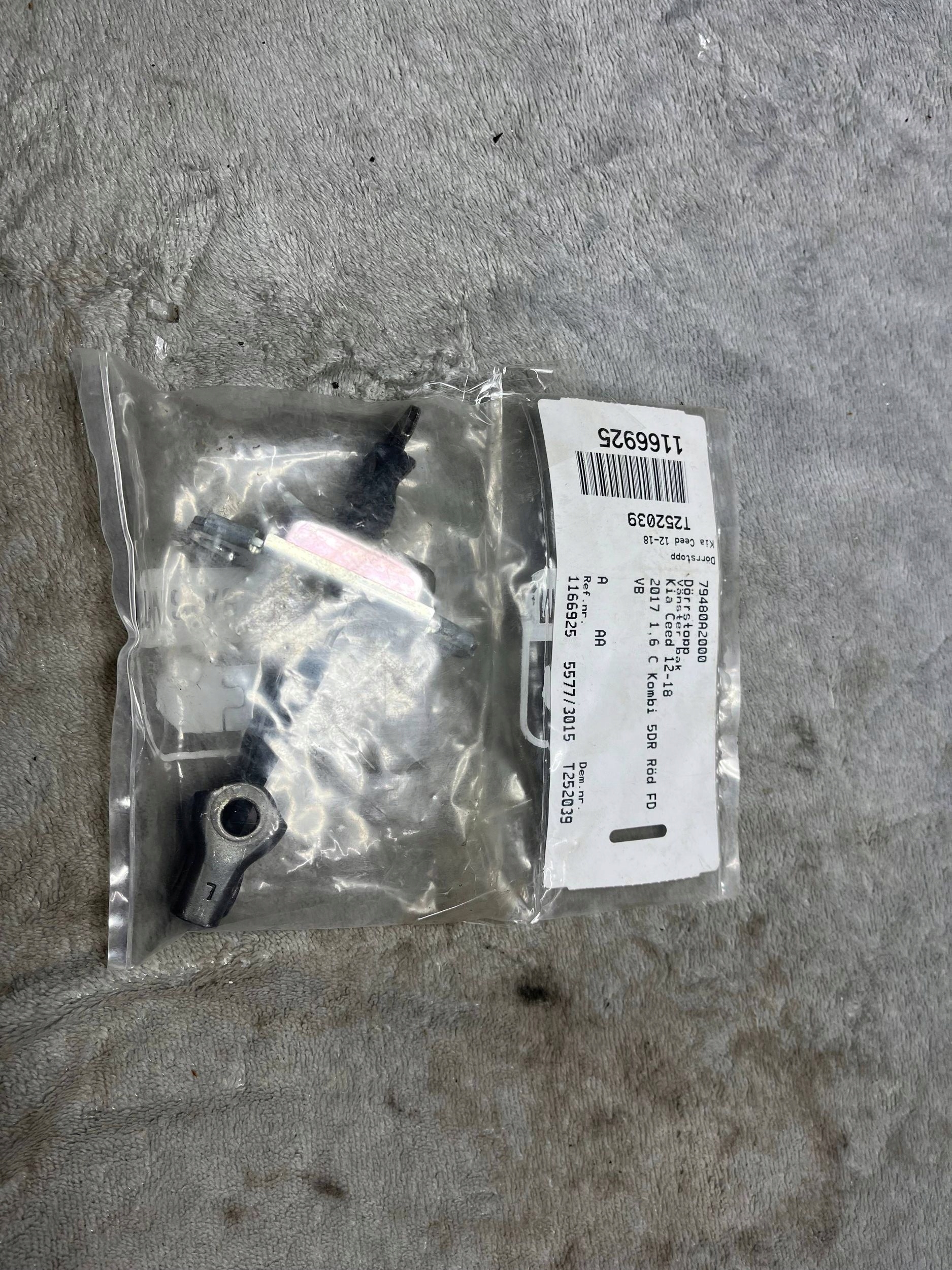 KIA CEED limiter door rear part 79480A2000 OE !J
