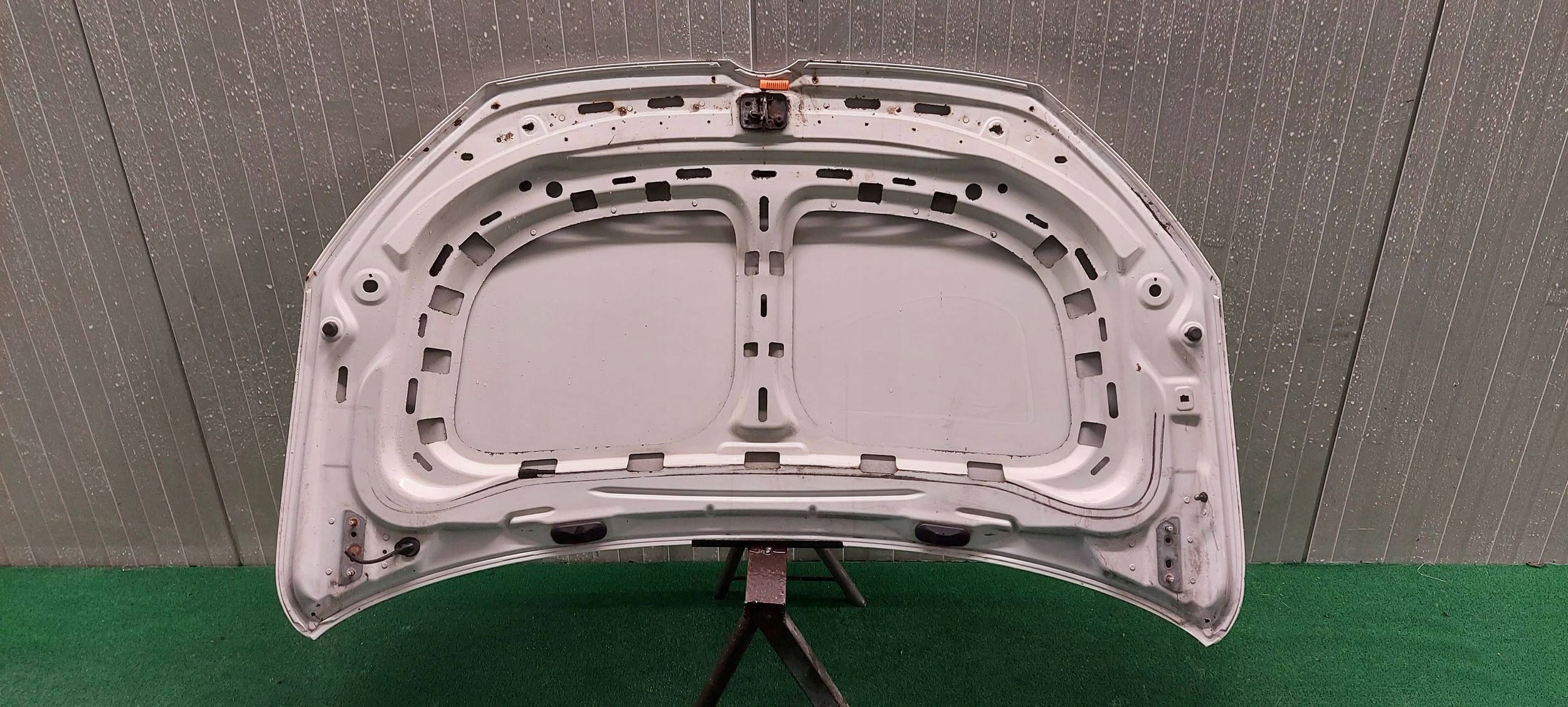 cofano VW TOURAN CADDY 2K 10-15 LAK: LB9A