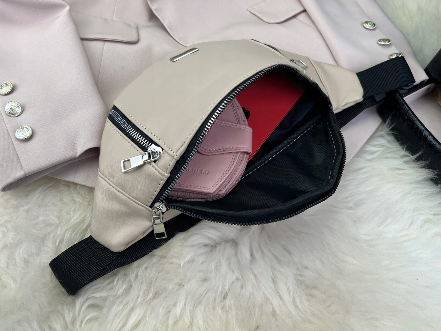 KOCHMANSKI nerka damska na pas lub saszetka na ramię beżowa Typ nerka