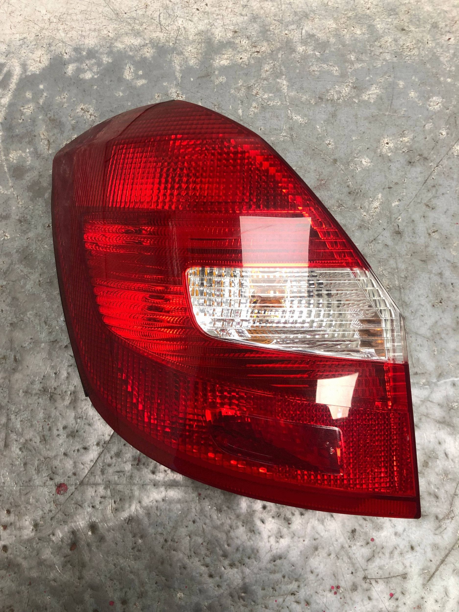 light left rear part SKODA FABIA MK2 HB 5J6945095