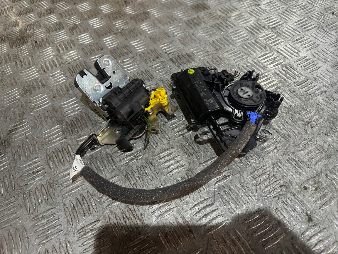 Zamek AUDI Q7 4M DOCIAG KLAPY BAGAZNIKA 4M0827887B Zamek