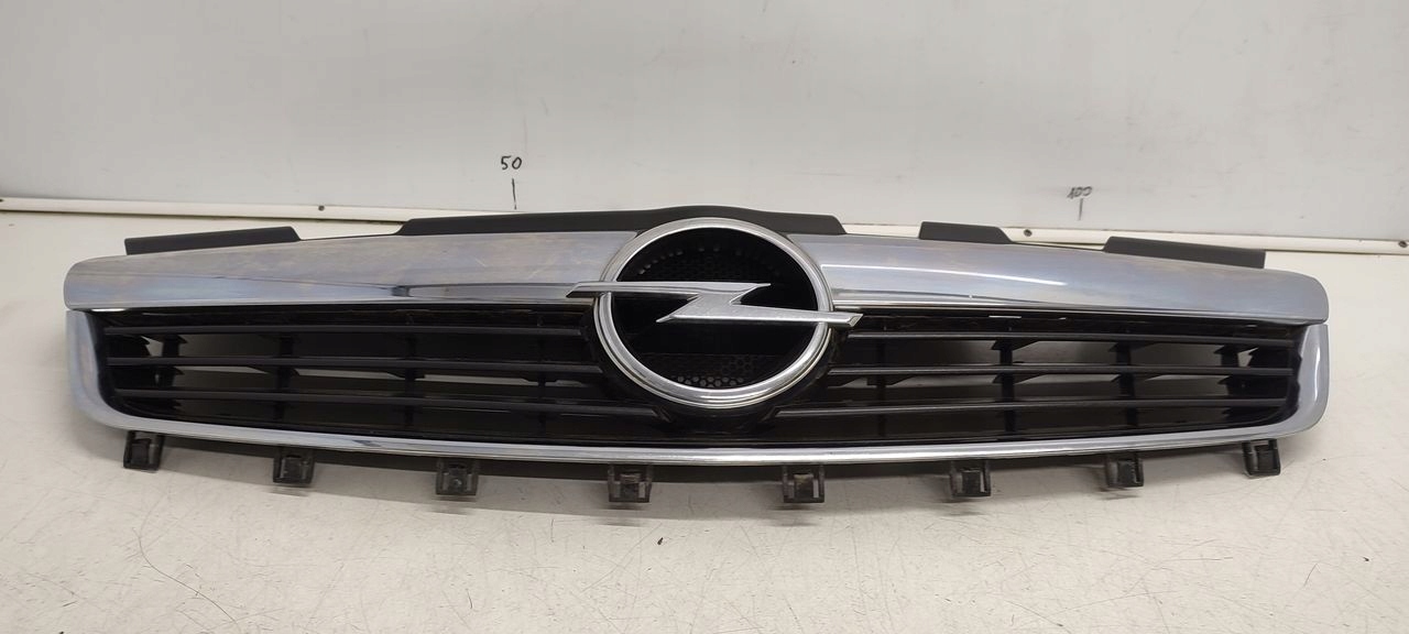 grille radiator grill Opel Zafira B 1,8 16V