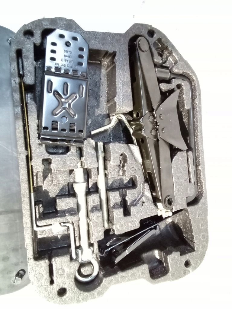 Citroen C4 Picasso e cric martinetto