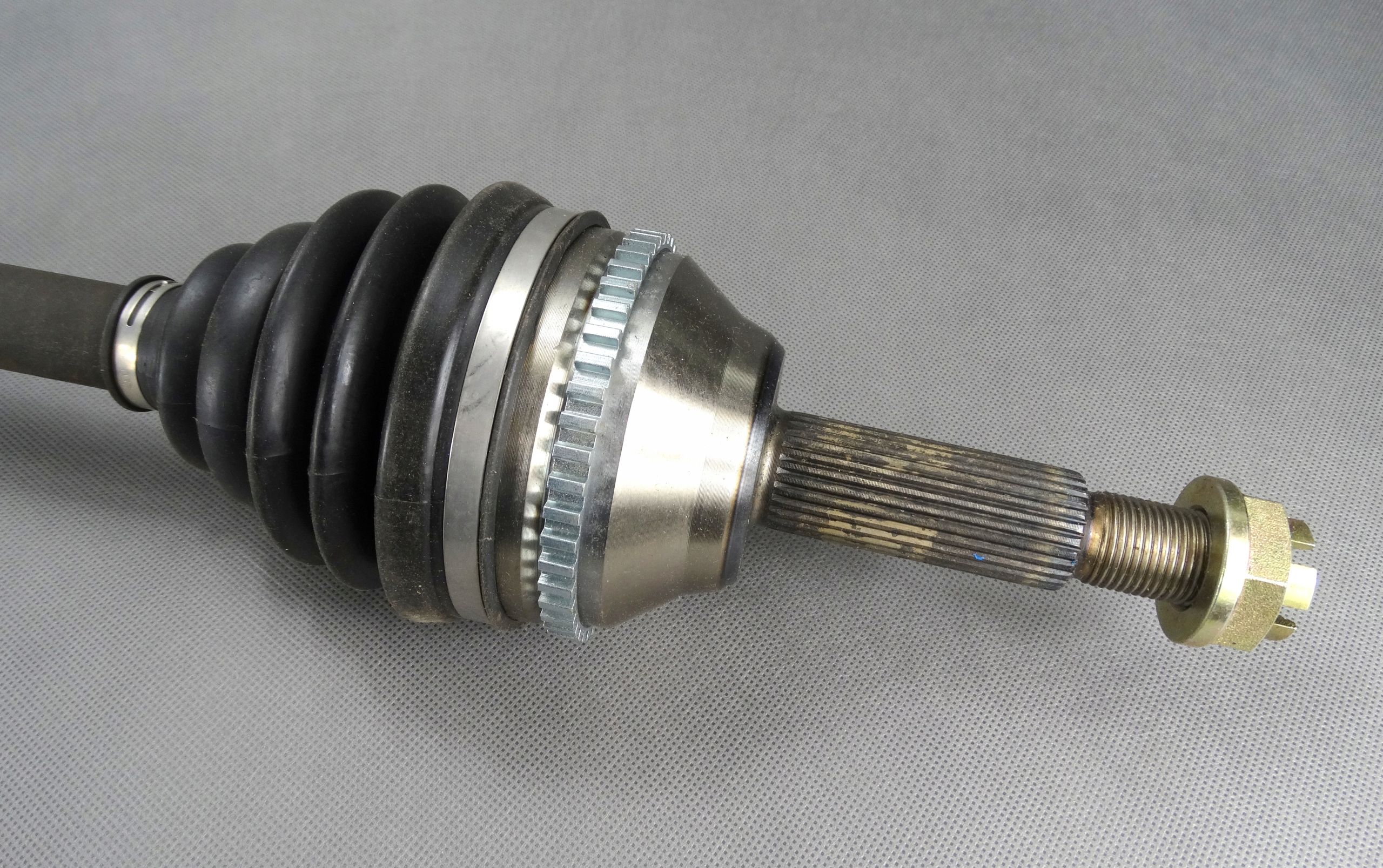 PÓŁOŚ NAPĘDOWA FORD TRANSIT 2006-12 PRAWA 36 FREZ Producent części BSG