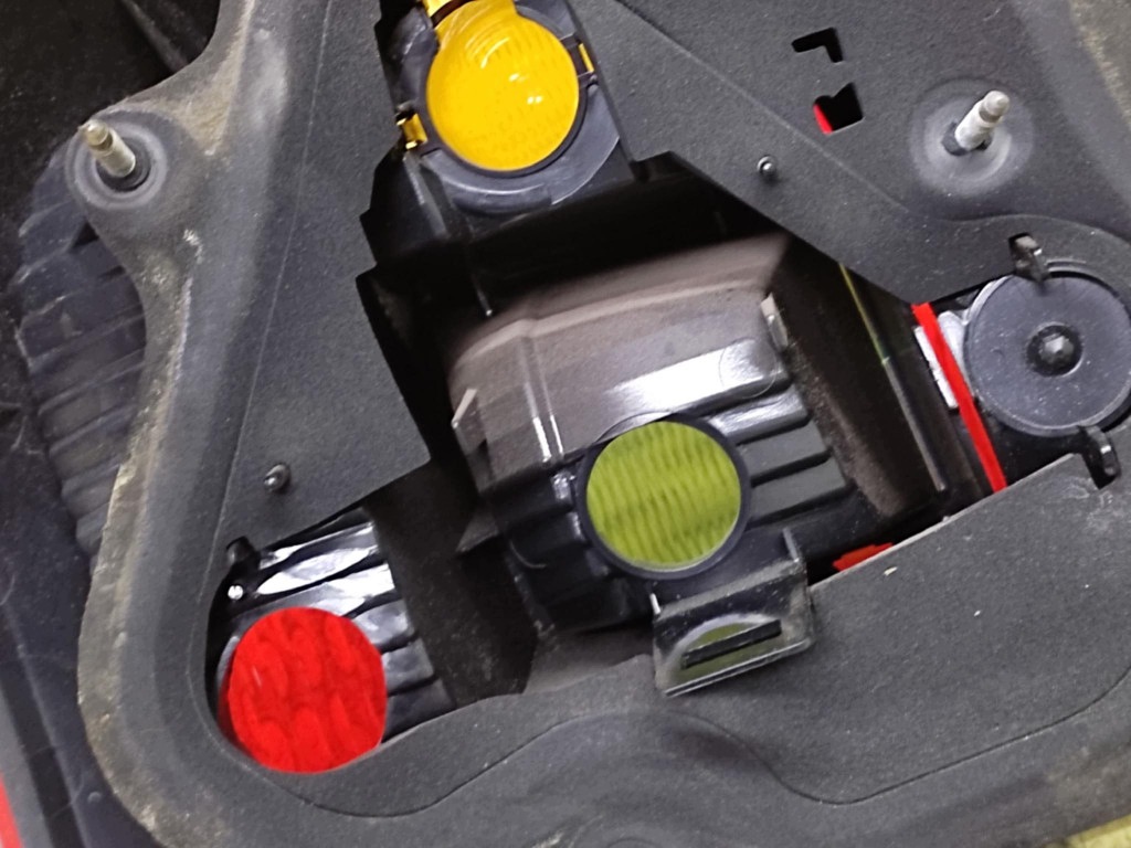 TOYOTA COROLLA E12 HB light right rear part