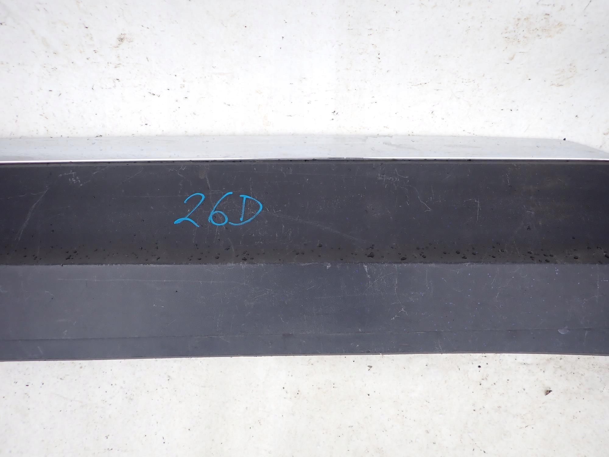 VW TIGUAN II 2 15-> moulding door right front