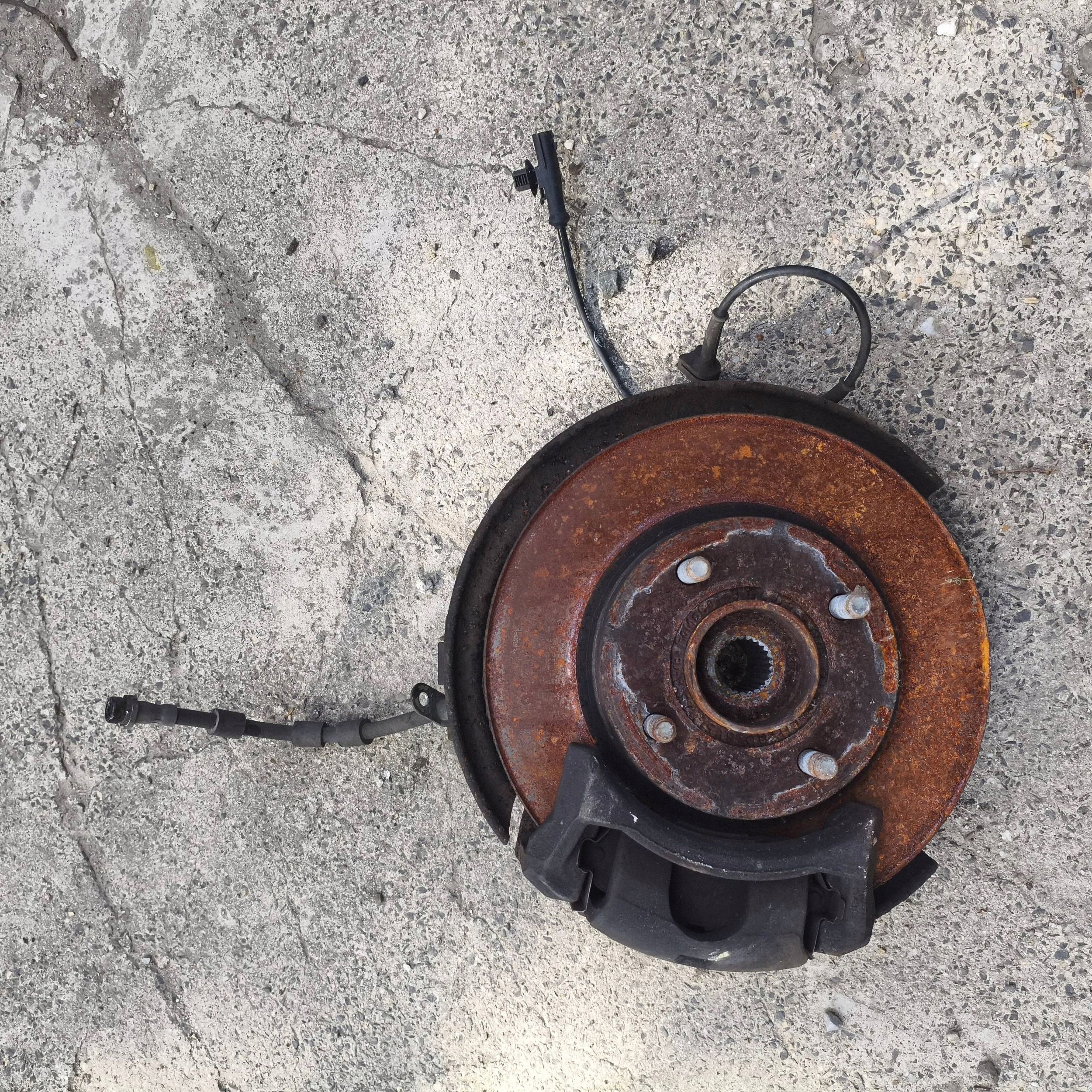 swing front left caliper Ford Fiesta MK7 LIFT 1.0 2016