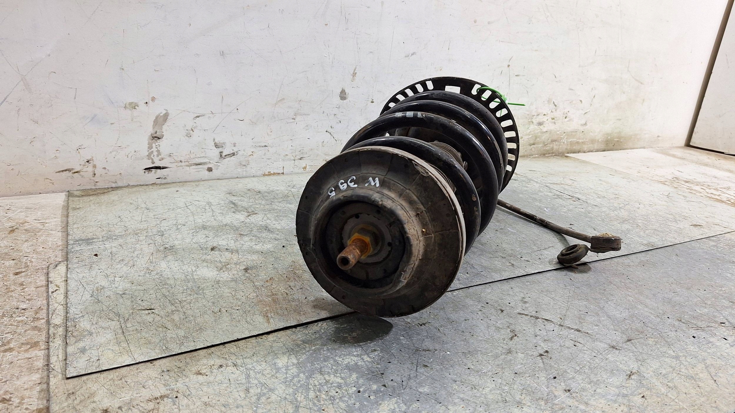 shock absorber left right front 7H0413031K VW TRANSPORTER T5