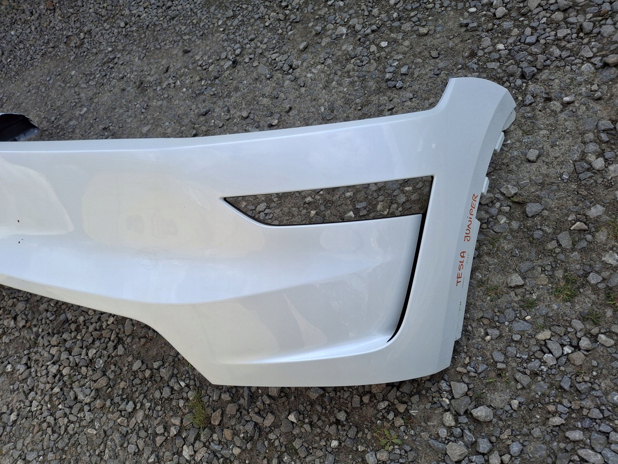 front bumper TESLA MODEL Y JUNIPER 2025R->