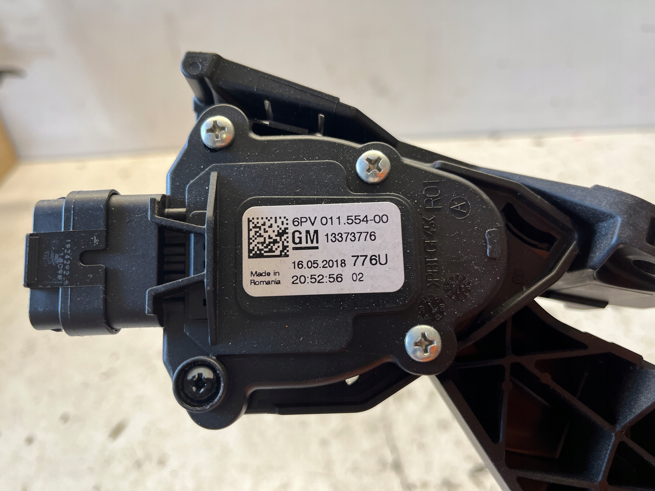 OPEL ASTRA K 5 V accelerator pedal potentiometer 13373776 original