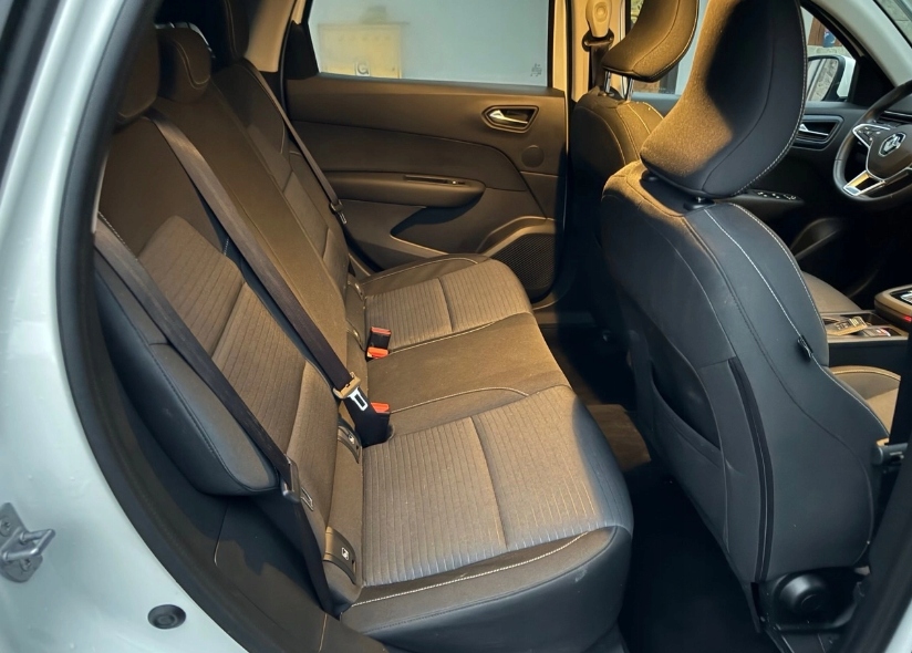 RENAULT ARKANA 1 und Sitze Sitze heck Sitz links rechts