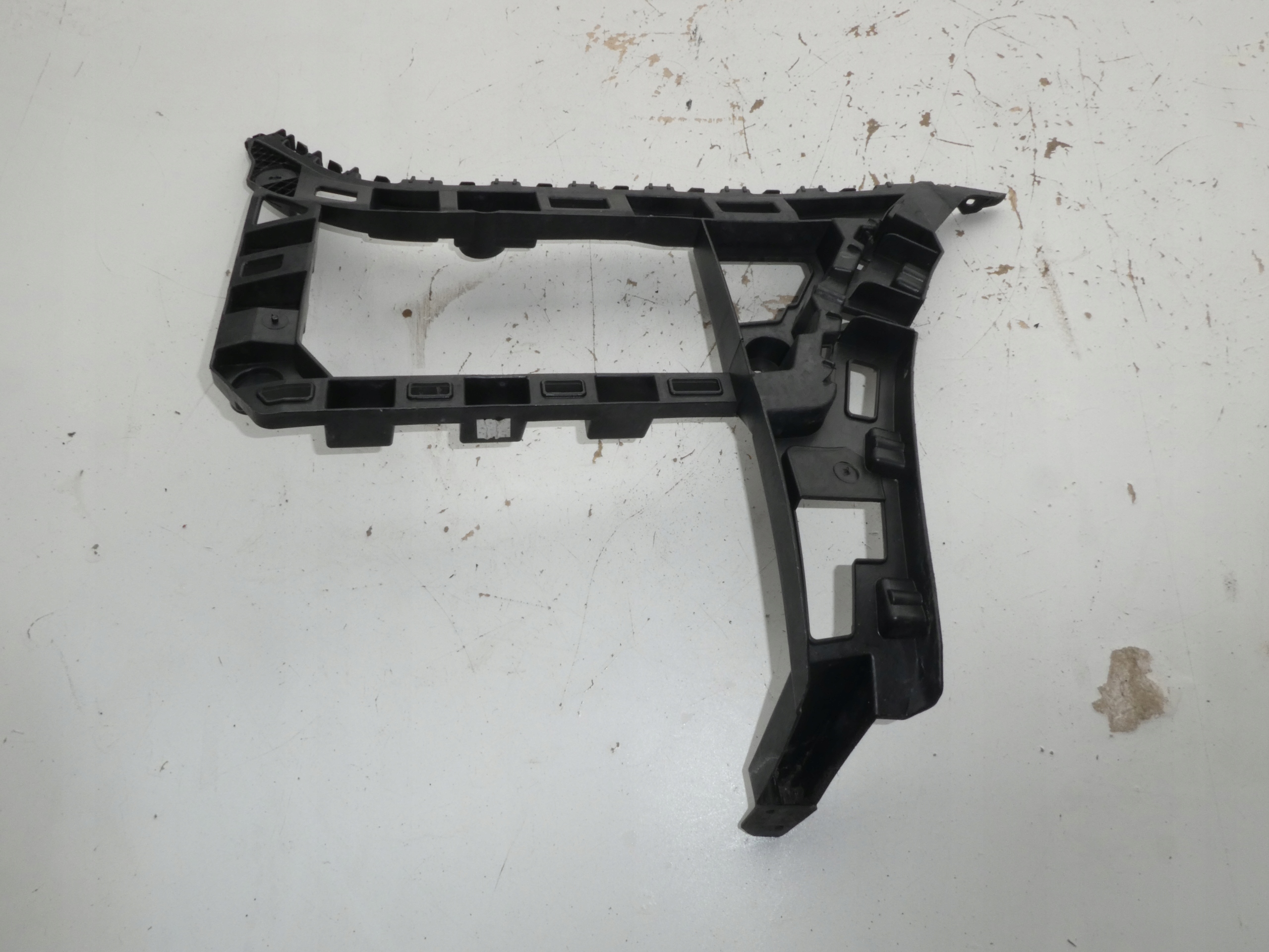 VW JETTA VI bumper bracket rear part right 5C6807394