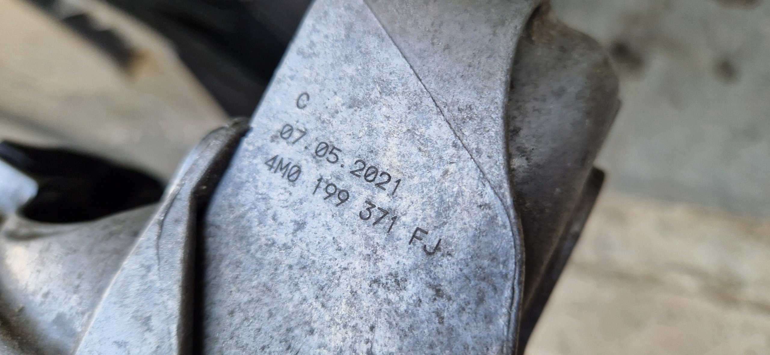 engine mount 4M0199371FJ AUDI A6 A7 Q5 Q7 original