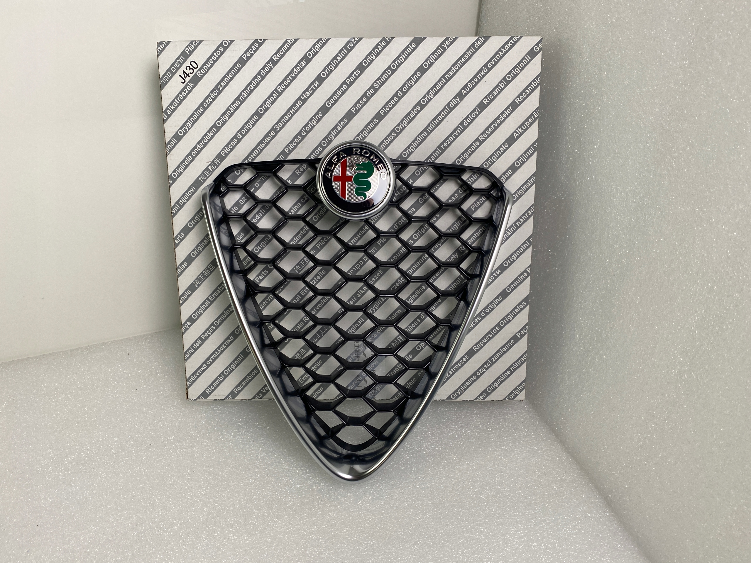 Grill atrapa Alfa Romeo Giulia Veloce 156157026