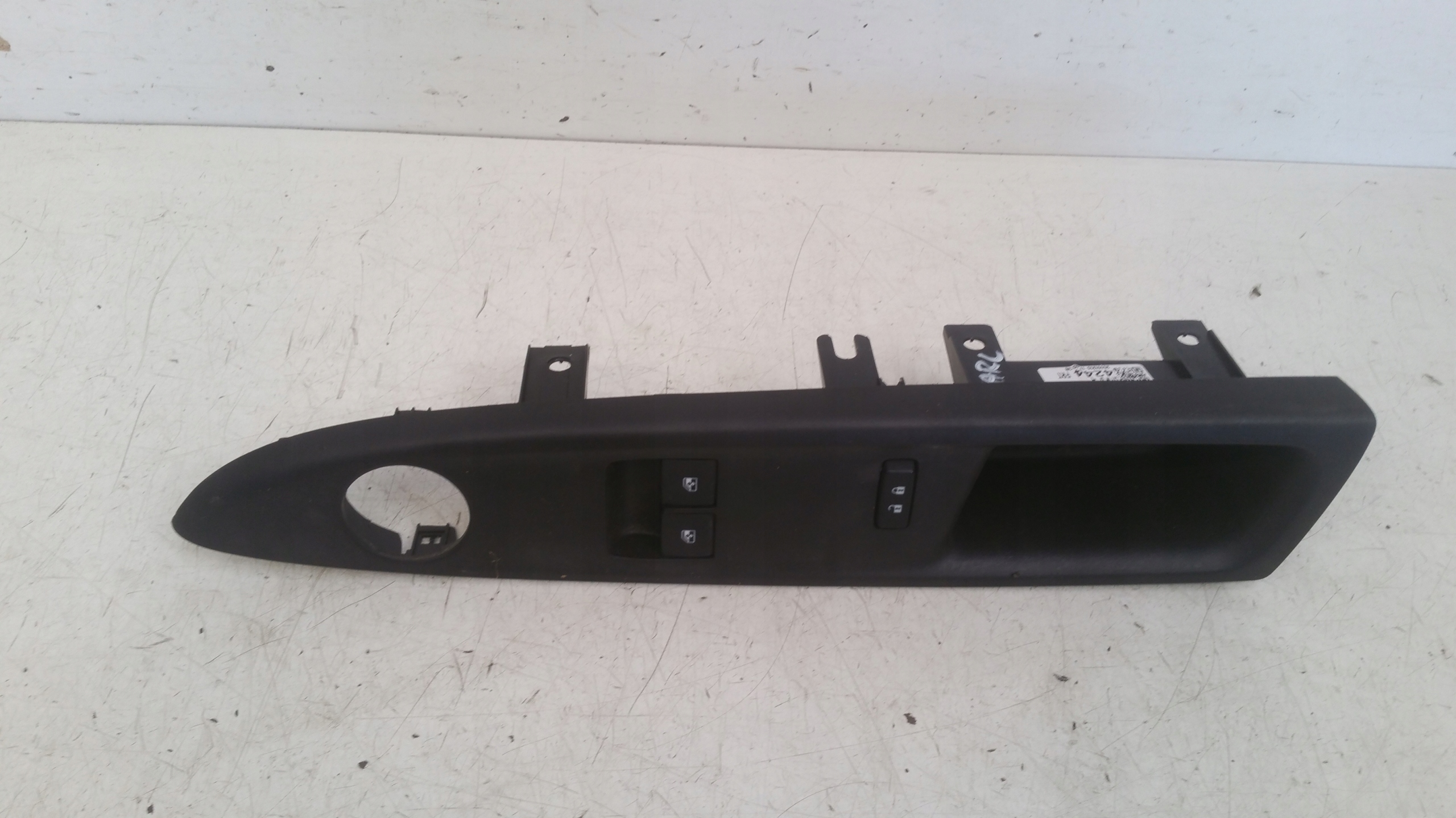 Panel okna 95407141 Opel Karl