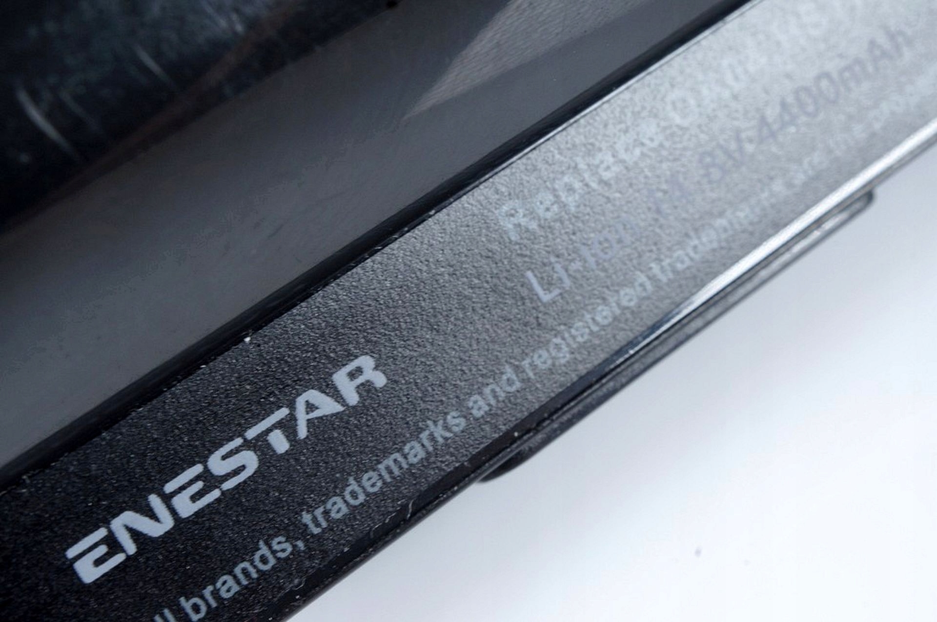 

Enestar bateria do Hp OA04041 OA04 OA03 J1U99AA