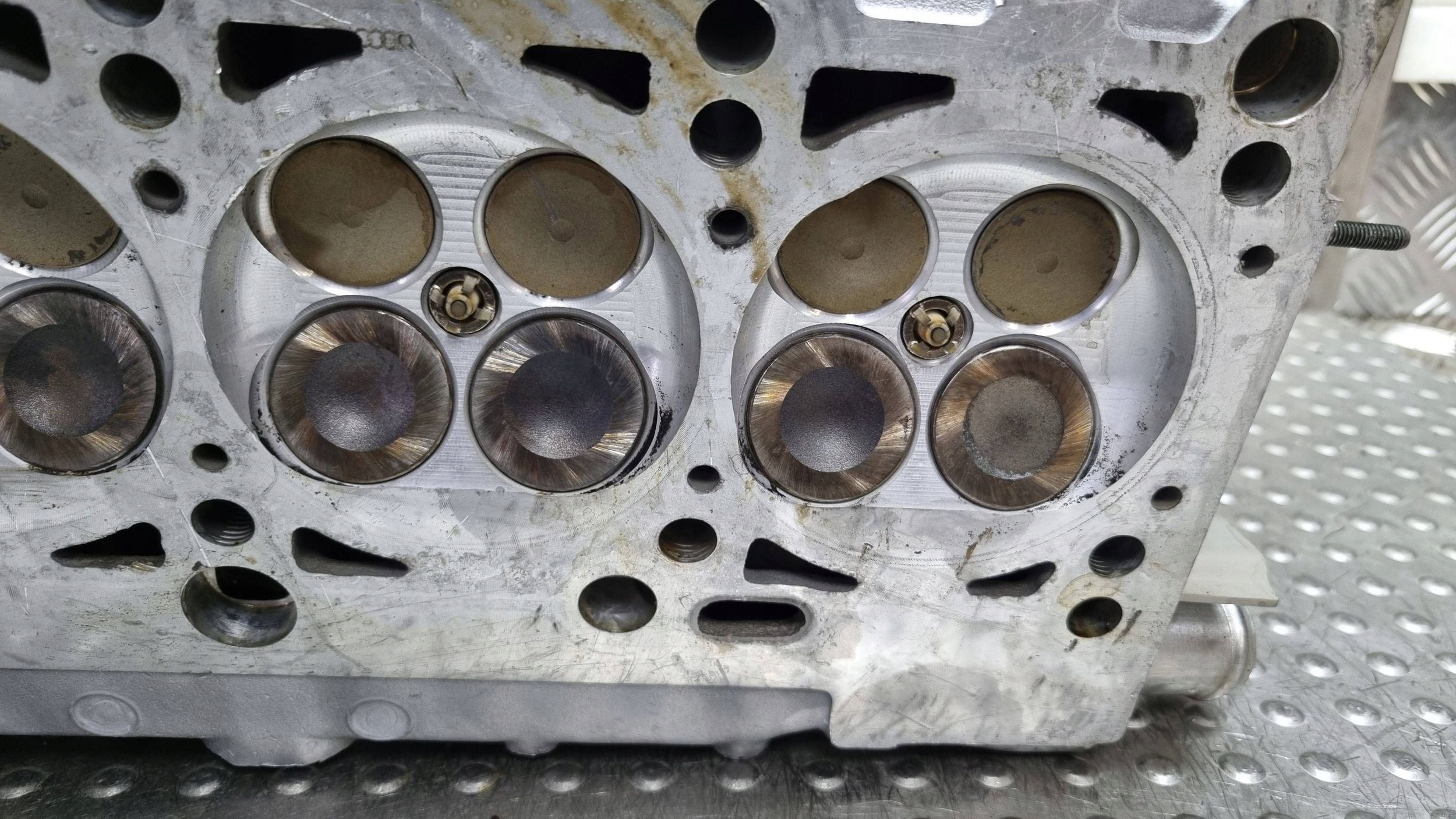 TESTATA Motore Destro 077103373AE AUDI A8 S8 D2 4.2 B V8 ABZ