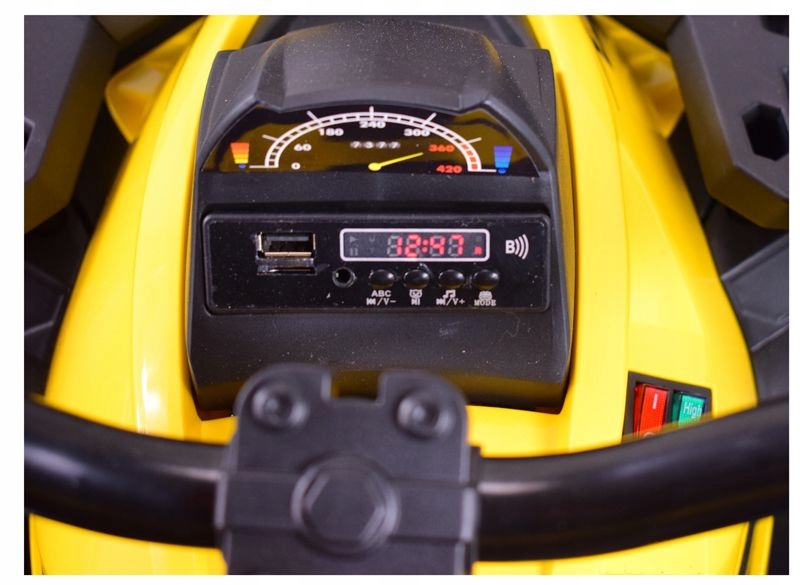 WIELKI QUAD NA AKUMULATOR POWER HERO 4 SILNIKI Kolor Czarny