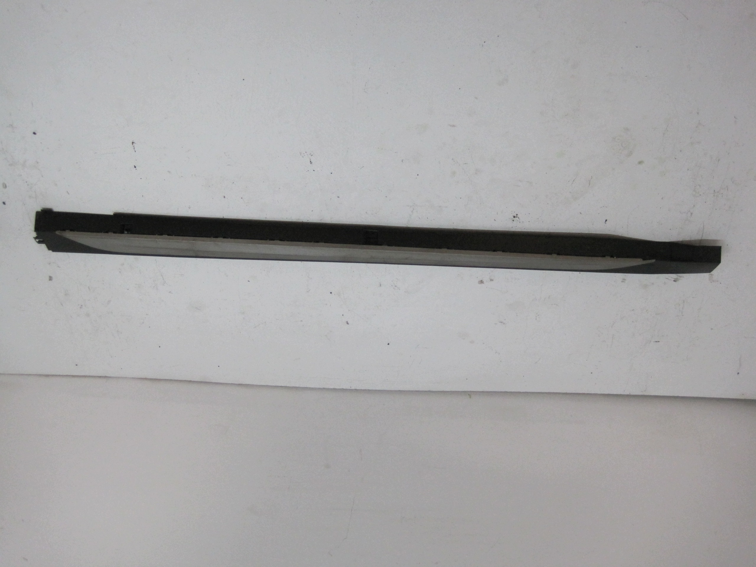 cap moulding threshold VW TAIGO 2G7 left