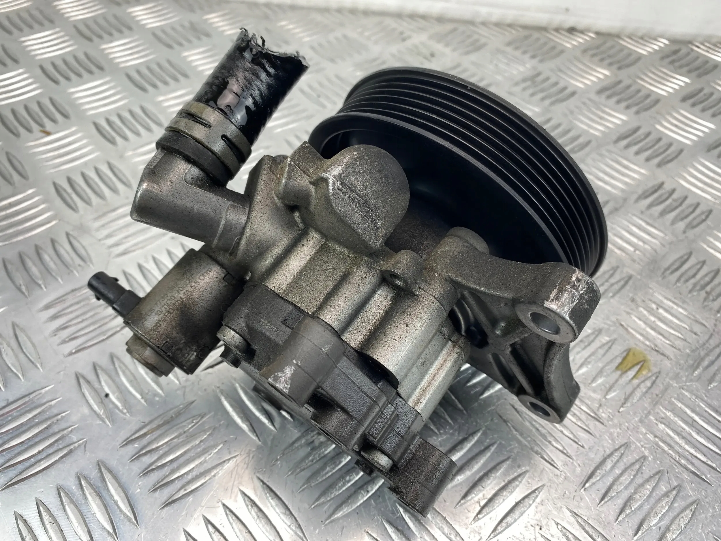Mercedes C W204 W212 Servopumpe A0064667601 Benzin