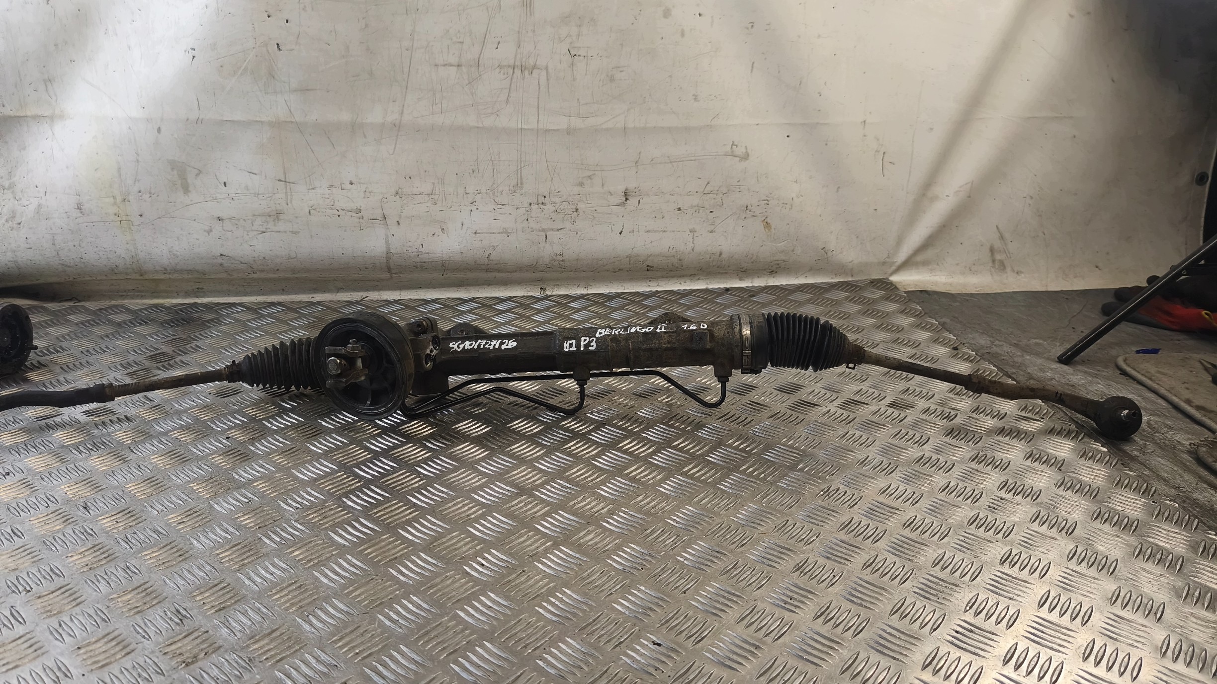 Boîter direction Boîter direction CITROEN BERLINGO II 1.6HDi 2008r