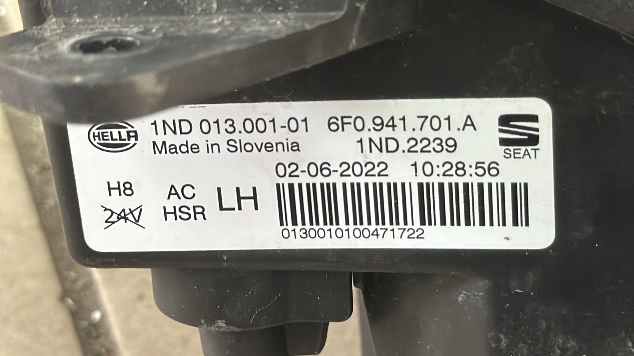 SEAT IBIZA 6F0 2017- RAMKA HOLAGEN L Producent części Hella