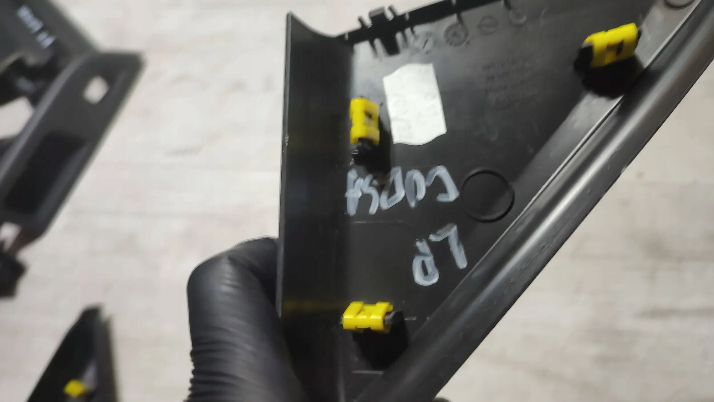 Opel Corsa F 1.2 22r. front side left cover mirrors
