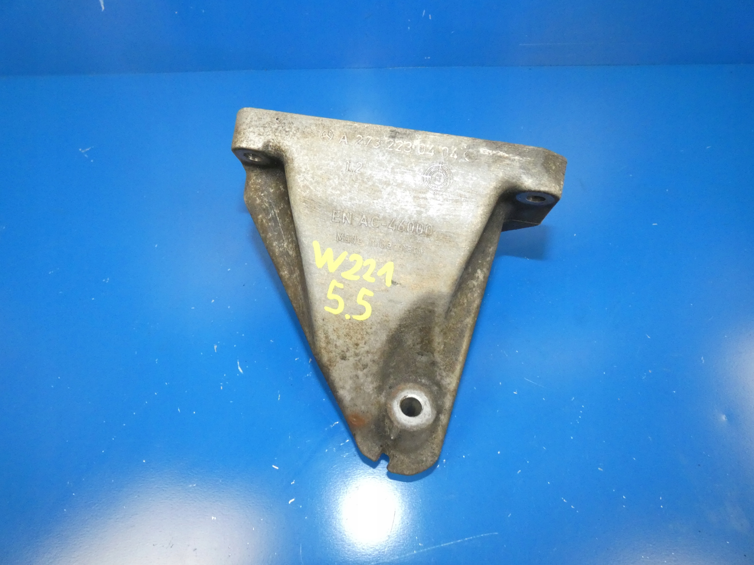 MERCEDES S KLASA W221 5.5 V8 engine mount right