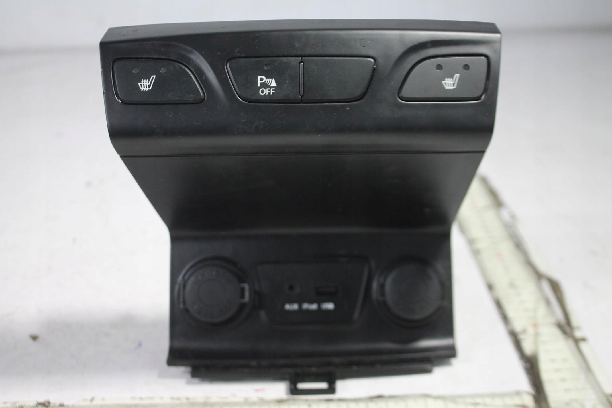 control panel PDC seats AUX USB HYUNDAI IX35