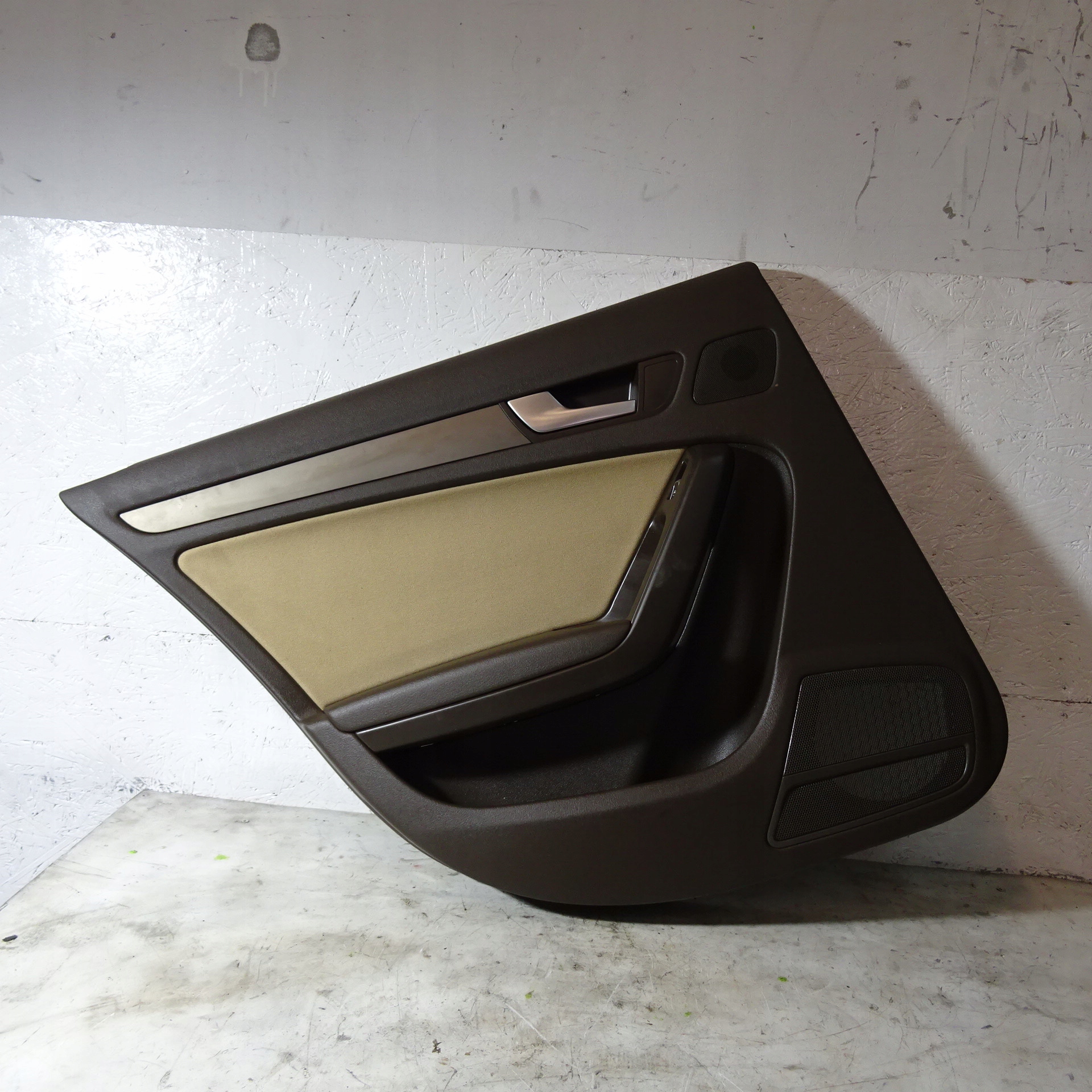 AUDI A4 B8 KOMBI upholstery door rear part left