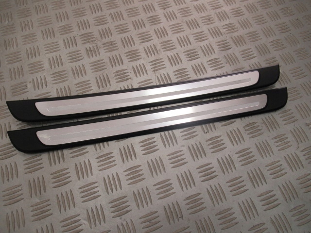 LISTWY NAKŁADKI PROGOWE AUDI A3 8V4853491M / 492M