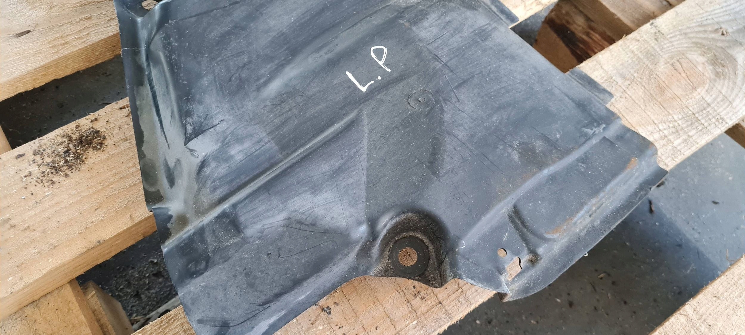 Q5 80A SQ5 cover cover chassis left 80A825201 original