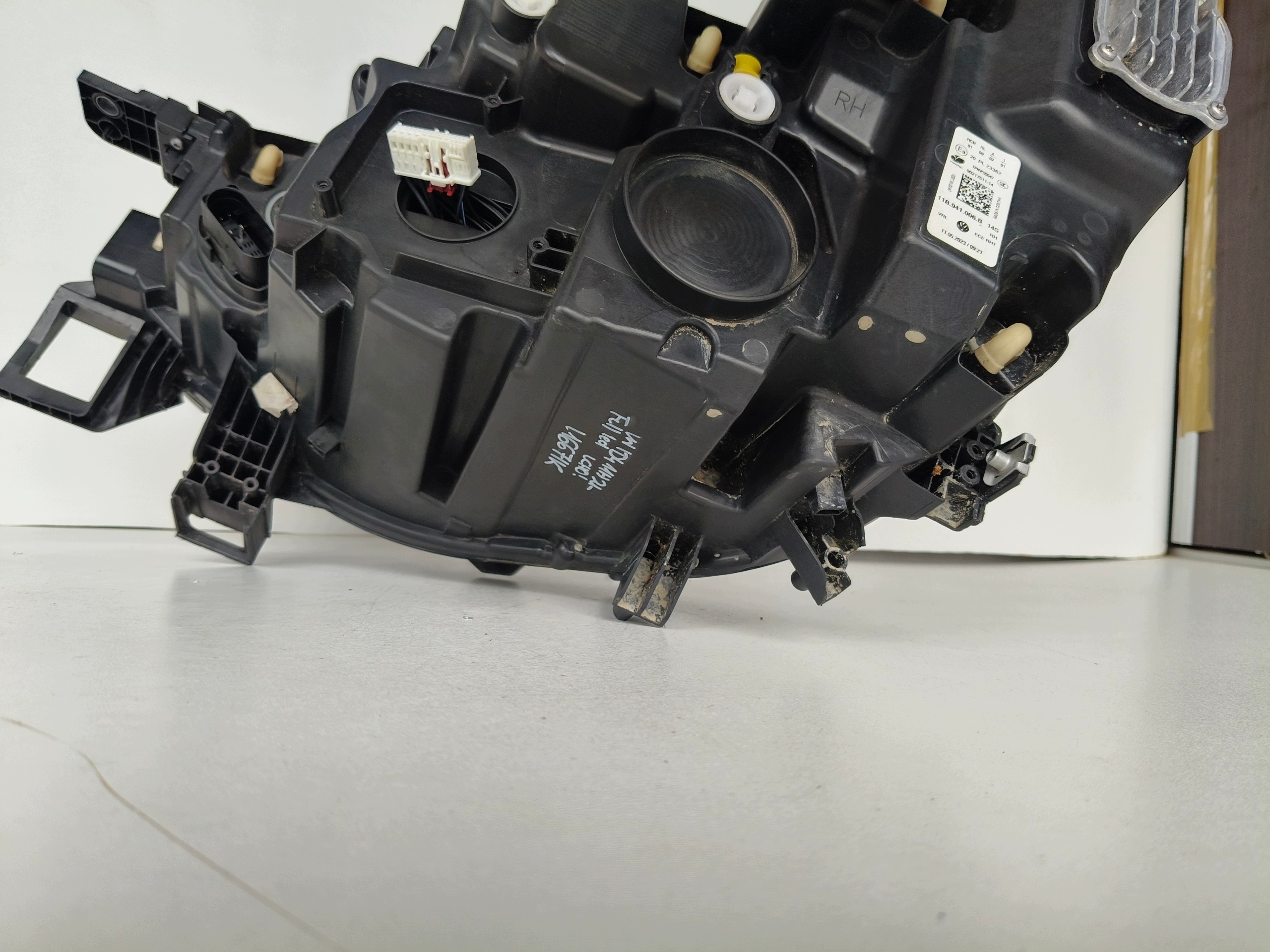 light right REFLEKTOR VW ID4 11A 21- LED