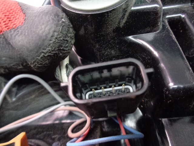 LAMPA PRAWY TYŁ RENAULT CAPTUR II 1.6 E-TECH 2023 ROK Informacje dodatkowe żarówki w zestawie