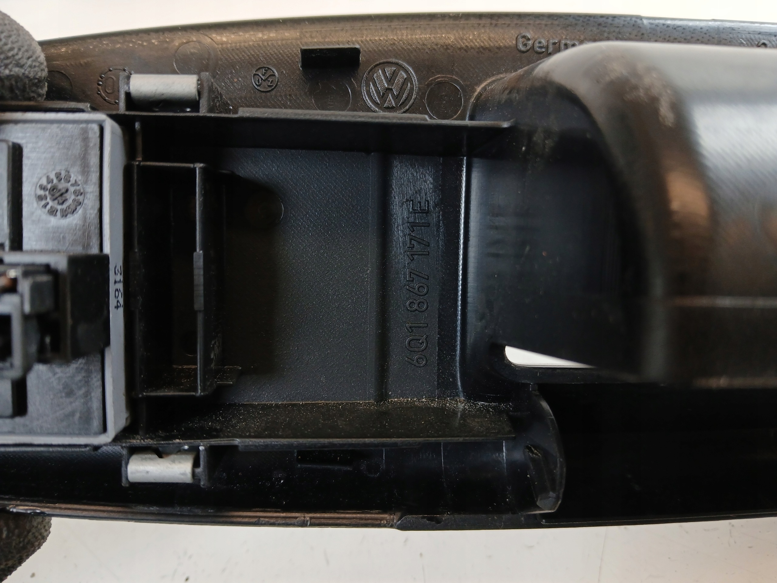 VW POLO 9N PANEL okna levý předek
