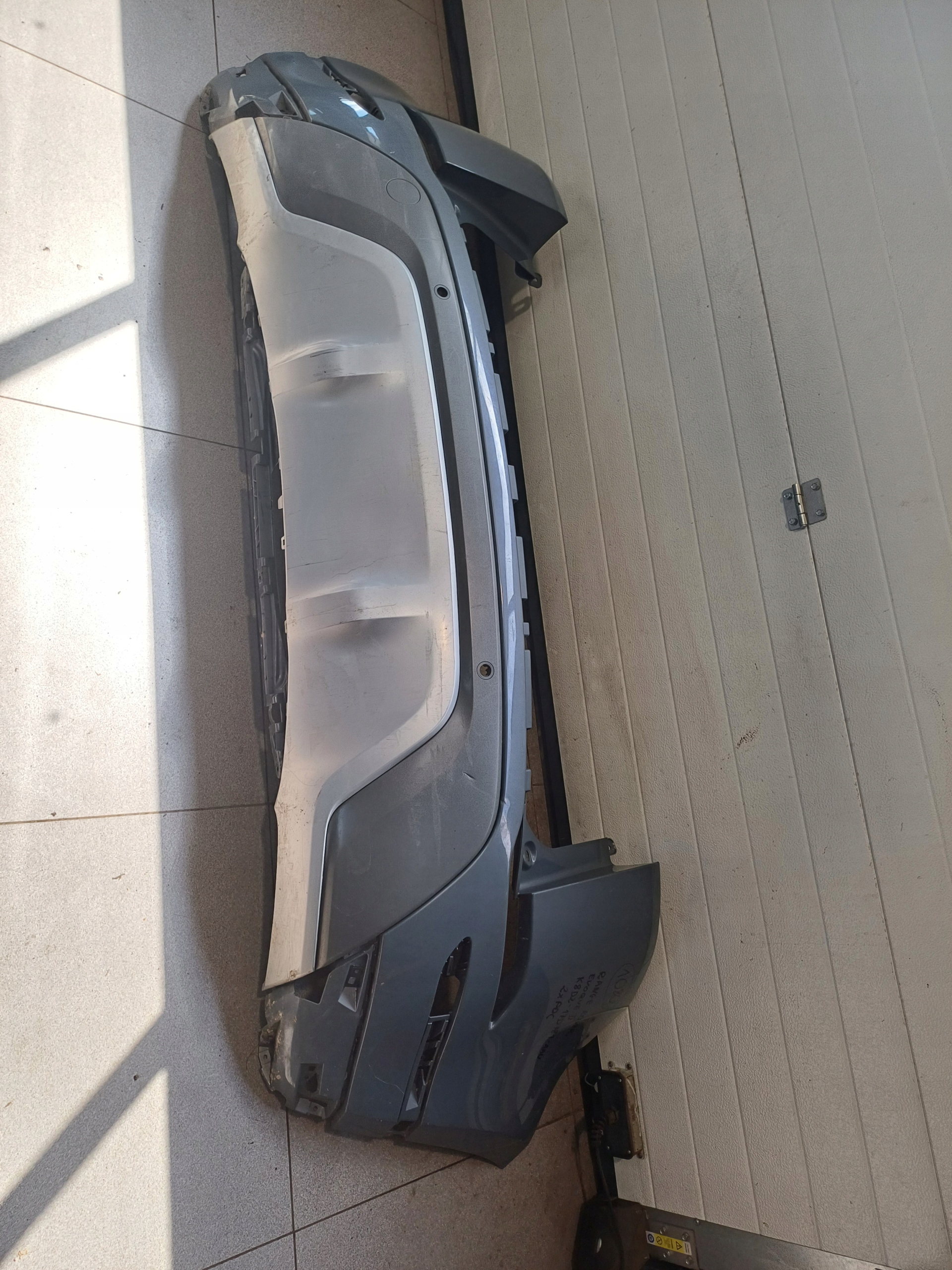 bumper rear part rear RANGE ROVER EVOQUE 2 II L551 2 X PDC K8D2-17D781-AAW