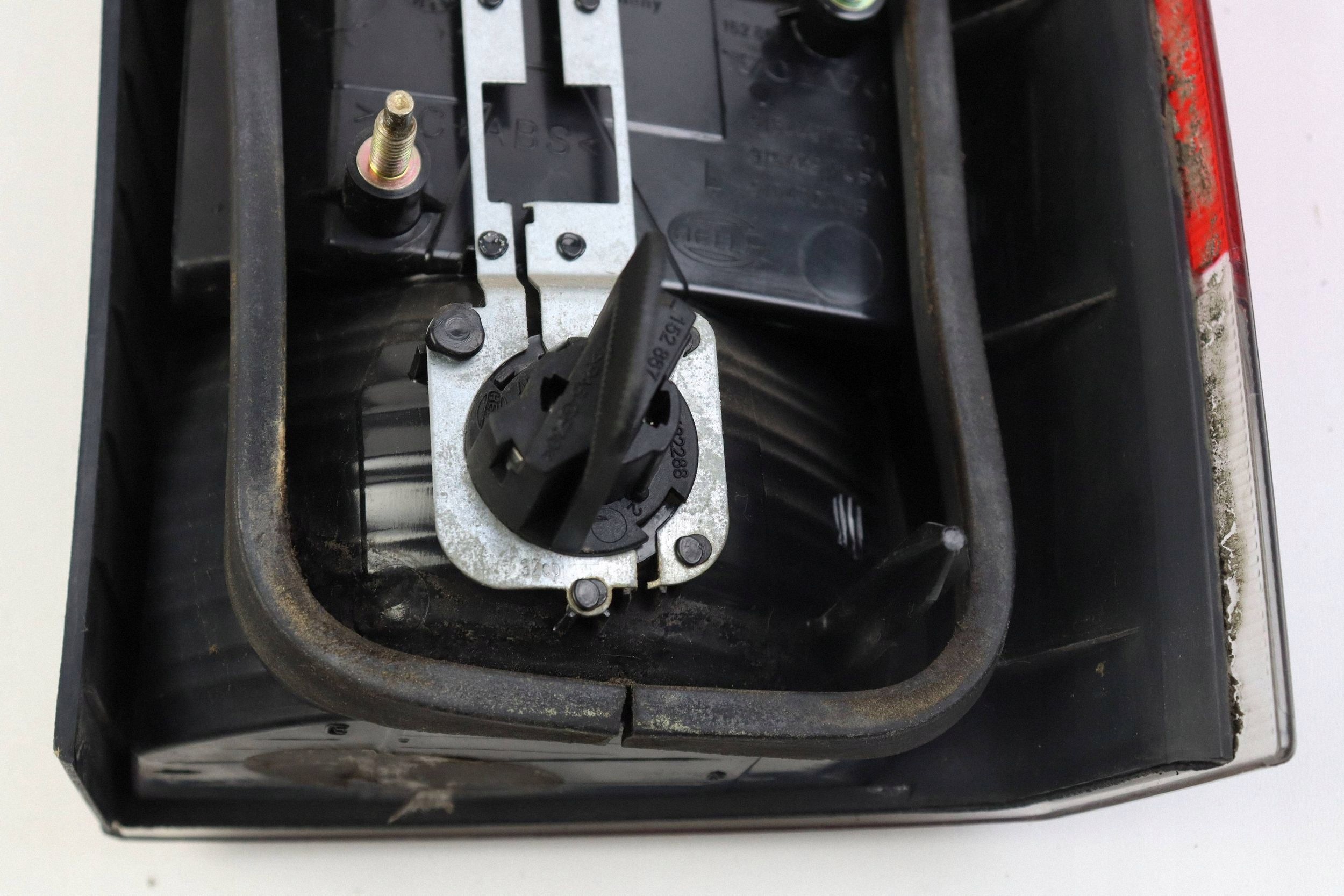 VOLVO V70 II light left rear part rear EUROPA 9154497
