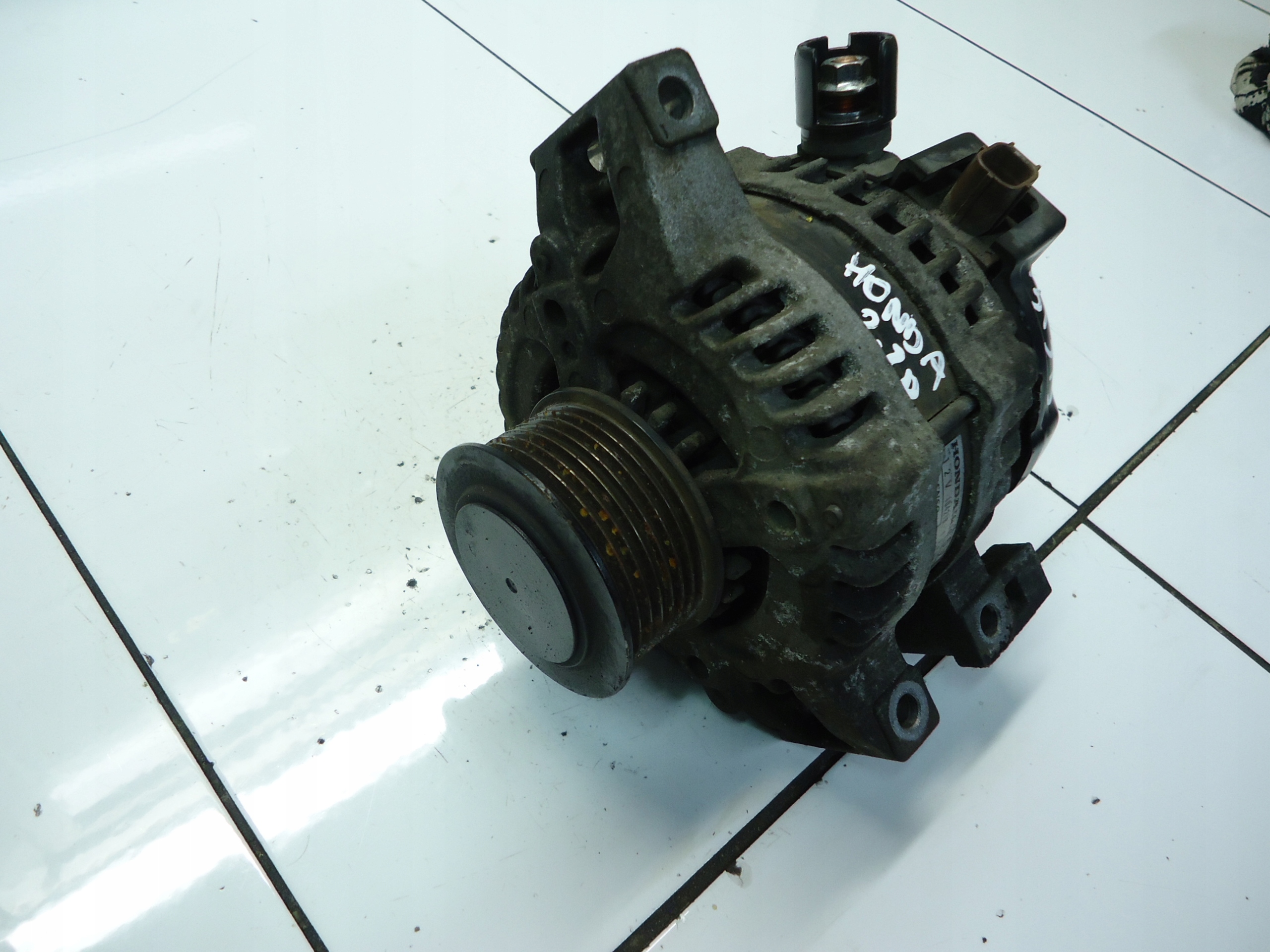 HONDA CR-V III 2.2 e-DTEC 2010 N22B3 alternatore 104210-1140