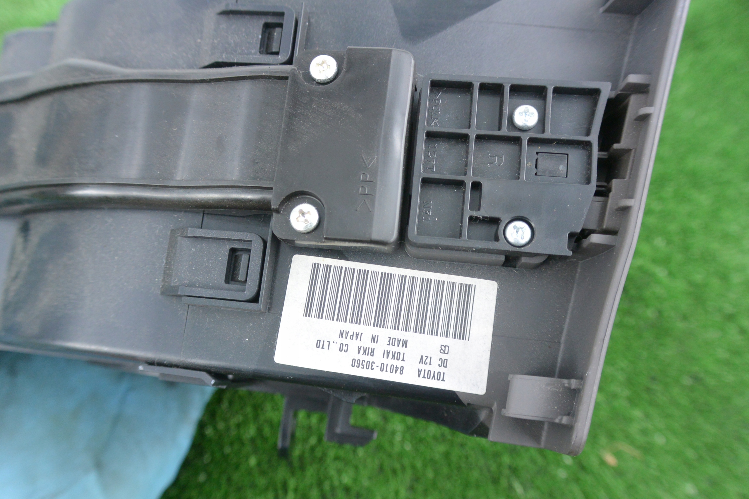 PANEL controls of the dashboard passenger compartment LEXUS GS III 450H UK