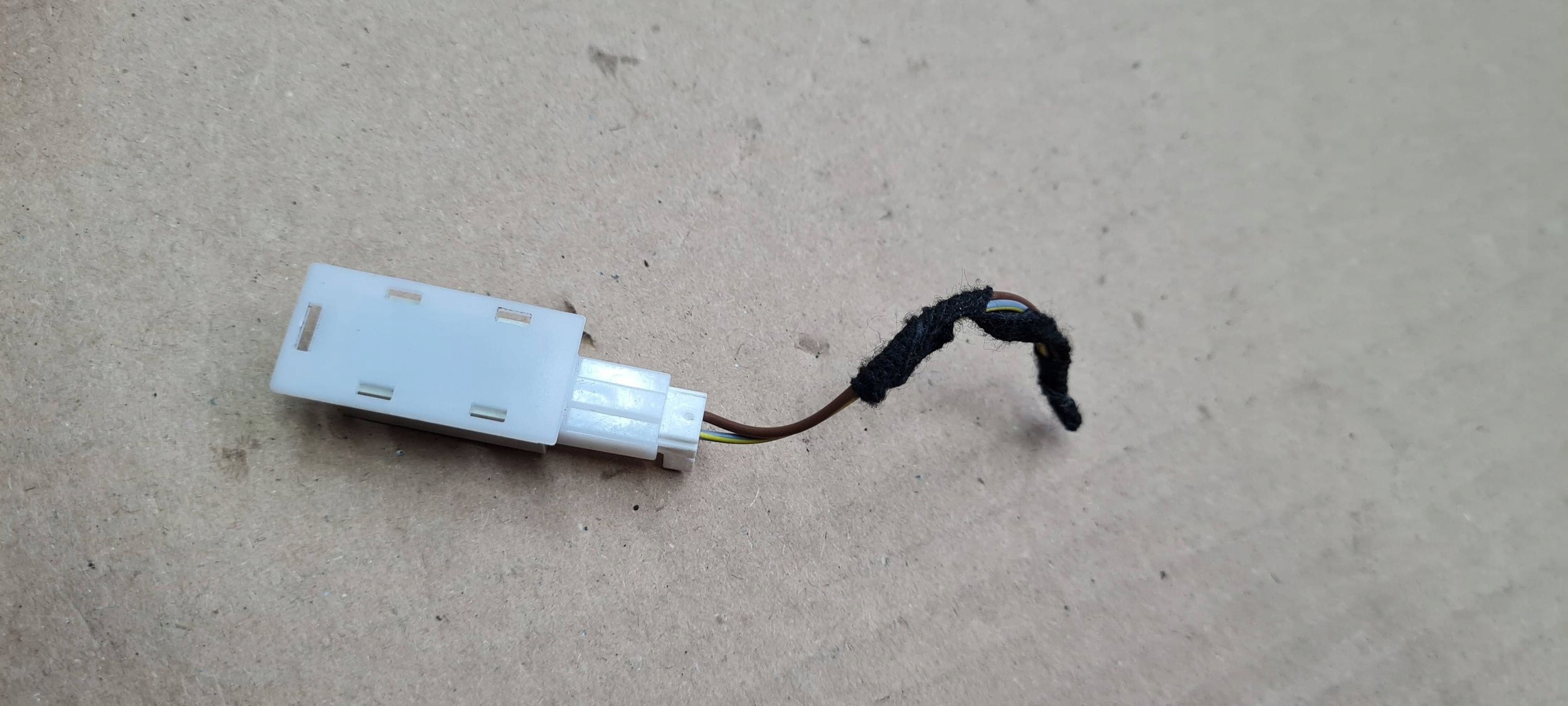 A6 C8 4K Licht Connector Contact Innen- Handschuhfach LED 4E0919390 A4 B9 8W A5 Q5 80A