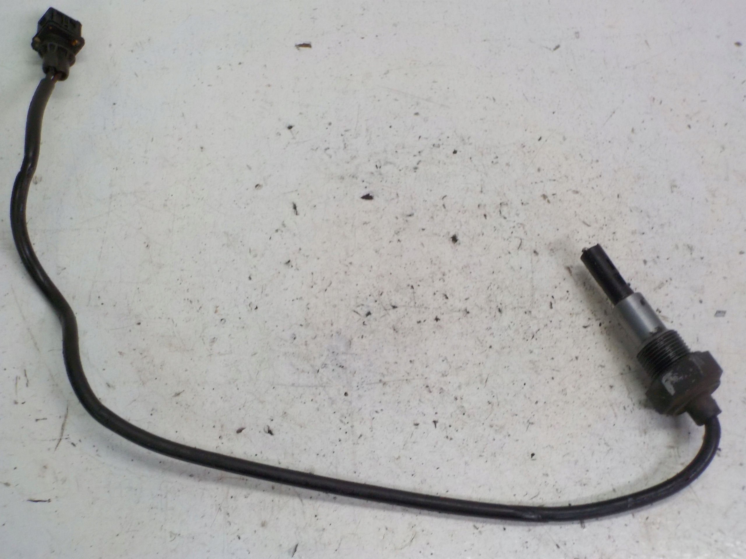 Датчик уровня ож даф 105. Датчик уровня охлаждающей жидкости daf xf95. Датчик уровня охлаждающей жидкости daf xf95. Датчик уровня охлаждающей жидкости daf xf95. Жидкости даф 95.