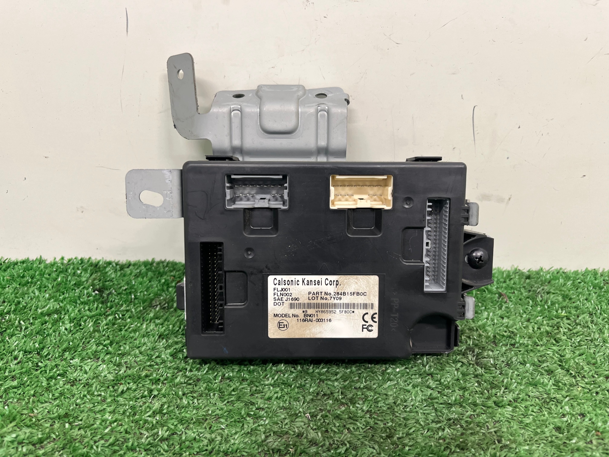 Unité commande confort NISSAN MICRA K14 284B15FB0C